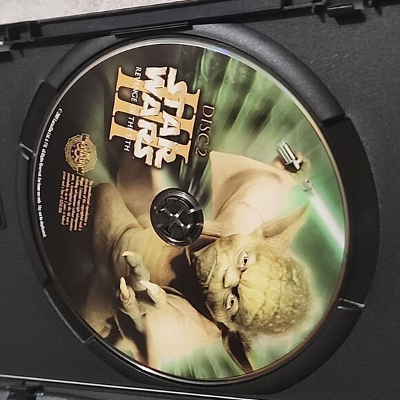 Star Wars III: Revenge of the Sith DVD - Picture 4 of 5